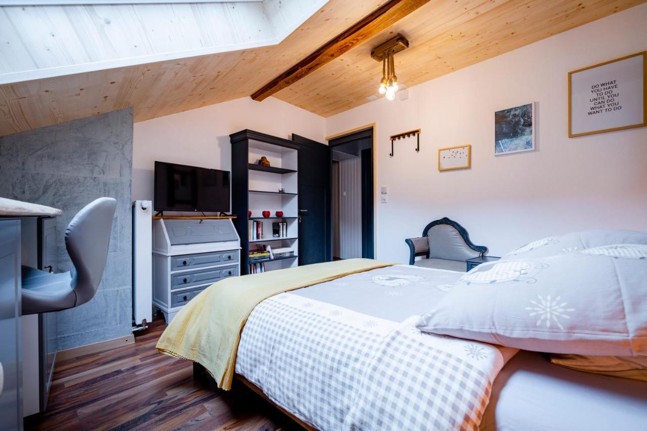 B&B Restaurant Le Pernollet Evionnaz Buitenkant foto